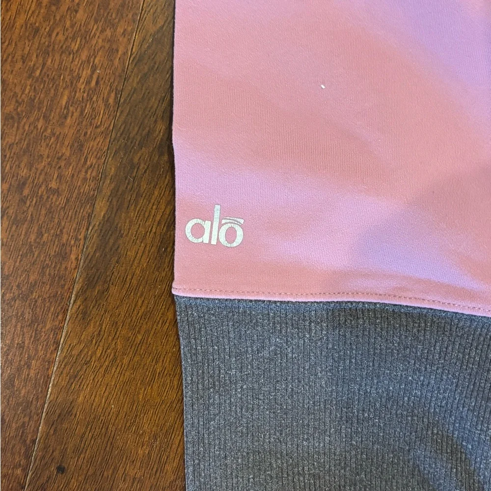 ALO leggings - Picture 2 of 3